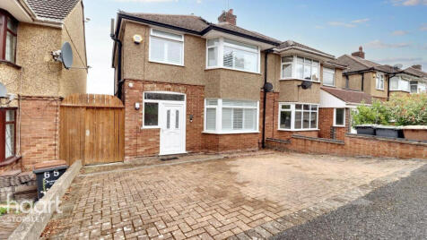Walcot Avenue, Luton