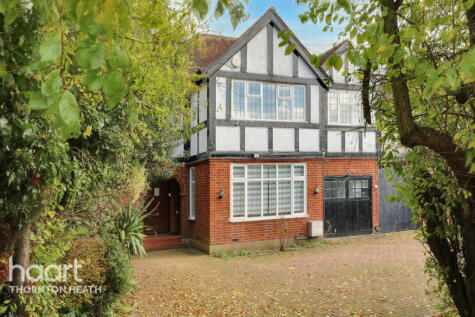Warminster Road, London