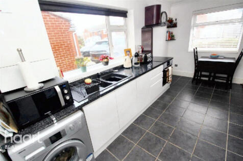 Walnut Way, Leicester