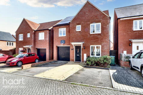 Lace Lane, Buckingham