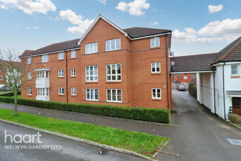 Layton Street, Welwyn Garden City