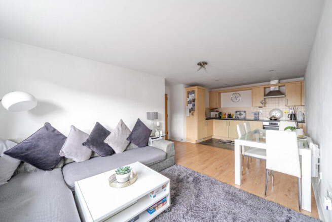 1335194-7-6894729...