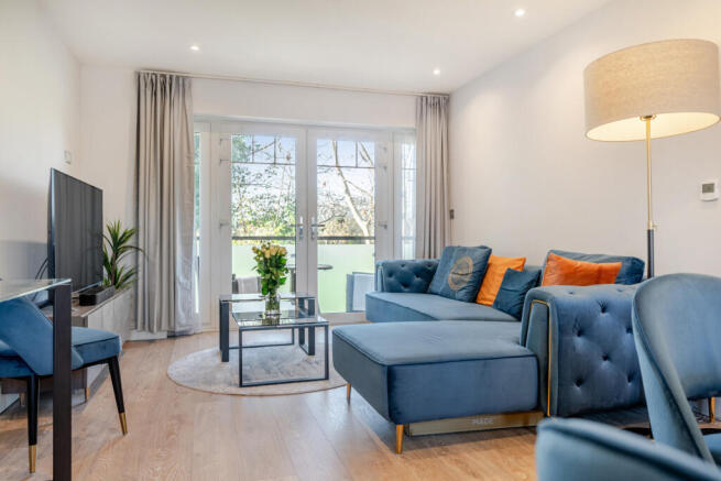 1383768-7-69205ee...