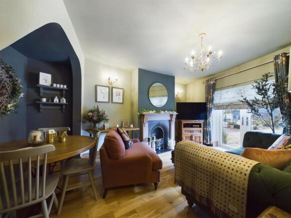 Living/dining room