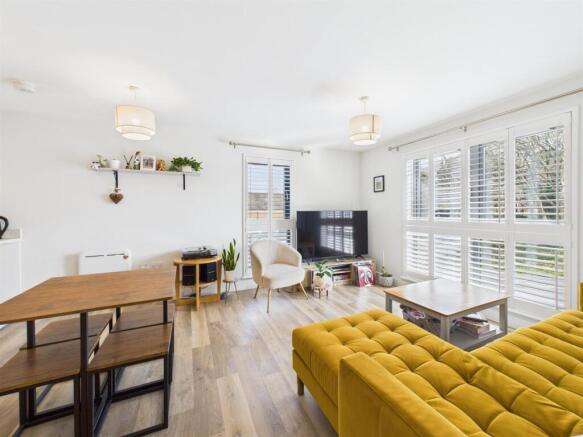Living/Dining Area