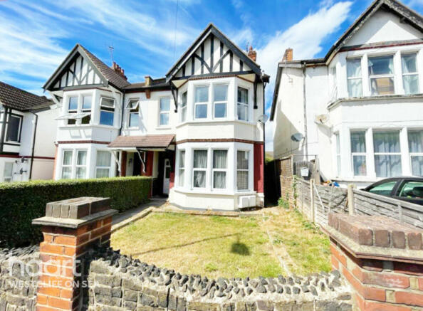 2 bedroom flat for sale in 16 Valkyrie Road, Southend-on-Sea,  Westcliff-on-Sea, SS0