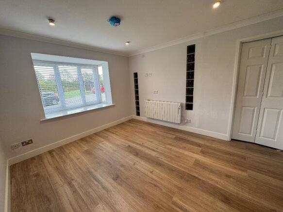 LIVING ROOM AREA