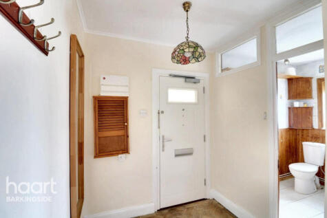 Aragon Drive, Hainault