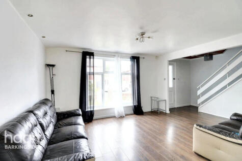 Huntsman Road, Hainault