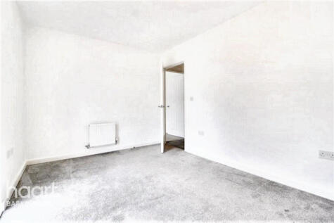 37 Marine Crescent, Hainault