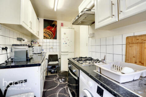 Grantham Gardens, Romford