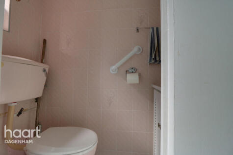 Dewey Road, Dagenham