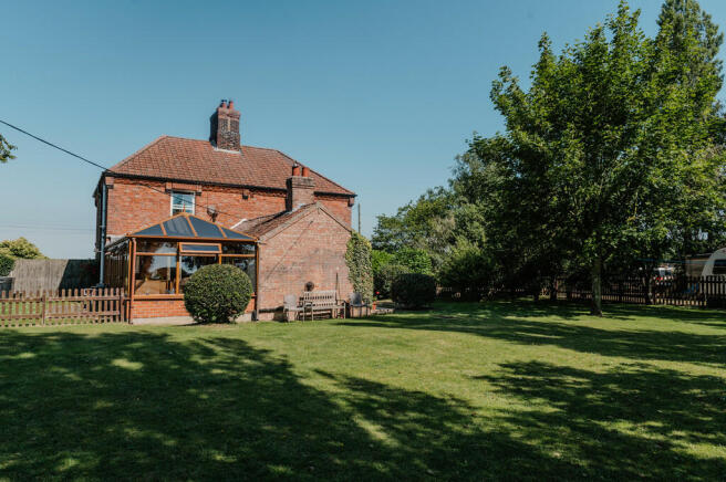 sunsethousefriskn...