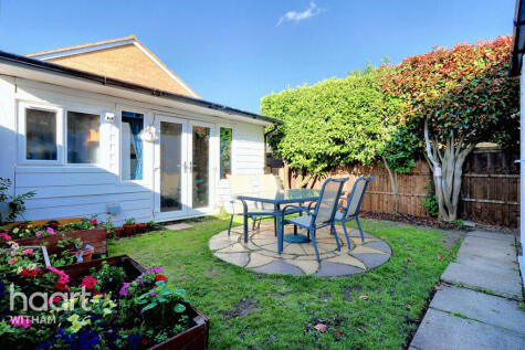 Mulberry Gardens, Witham