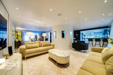 Powers Hall End, Witham