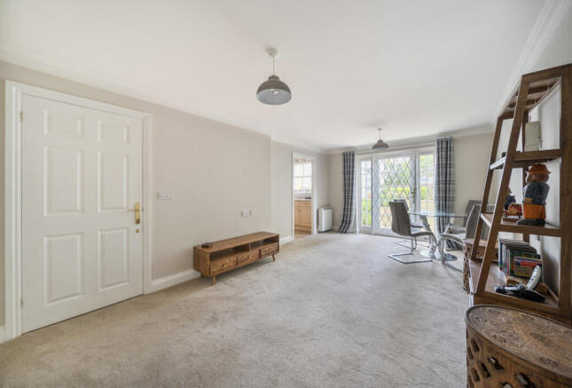 1325712-19-688755...