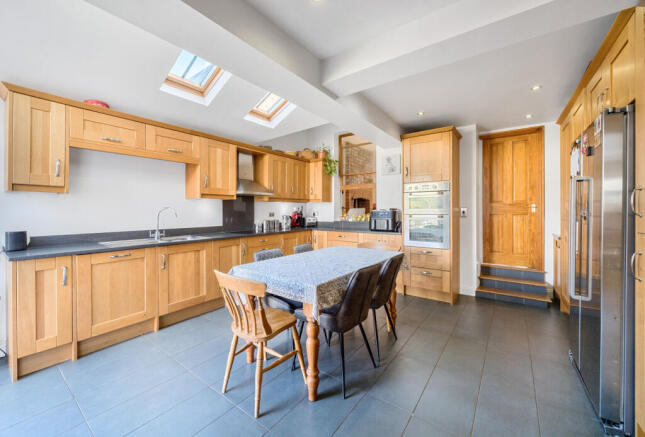 1357152-12-68d589...