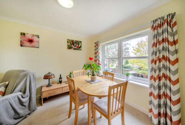 1375279-6-690389e...