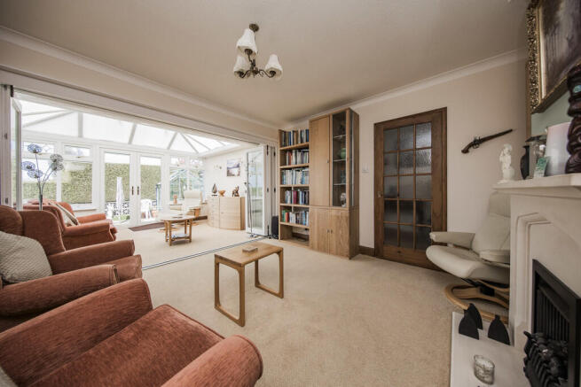 Lounge 1