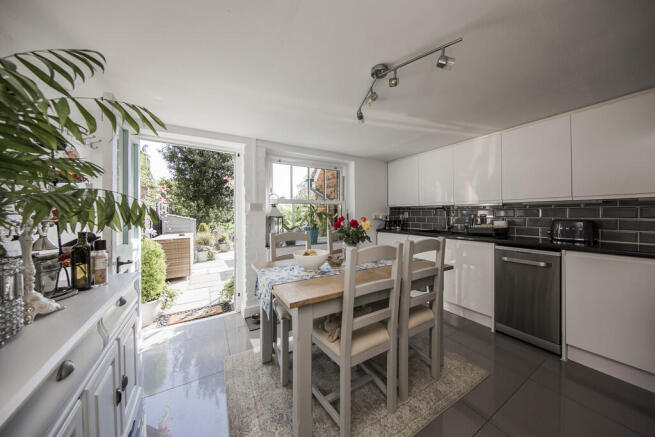 Kitchen Diner 1