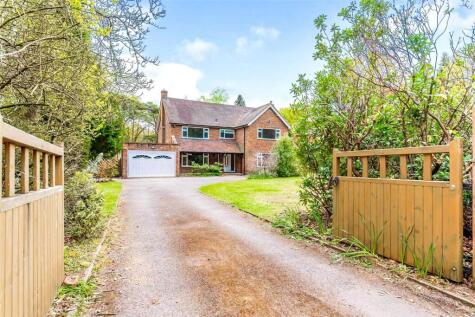 Avenue Road, Fleet, Hampshire, GU51