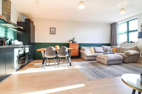 Minley Road, Fleet, Hampshire, GU51