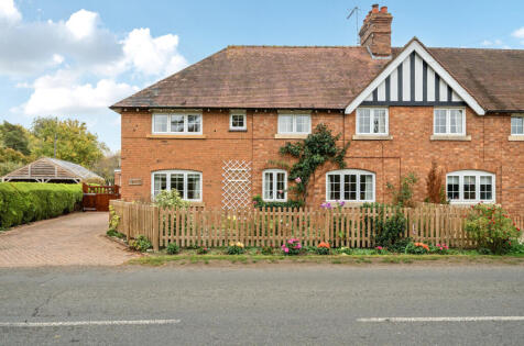 Manor Road, Wickhamford, Evesham