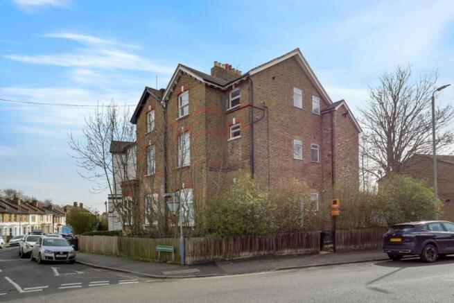 14-8429JHPropWpen - Flat 1, 1 Wordsworth Road - 43