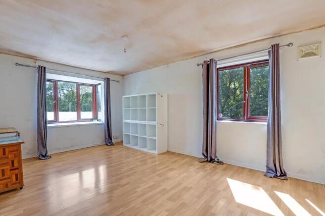 11-d8f3JHPropWpen - 44 Ashurst Close - 31.JPG