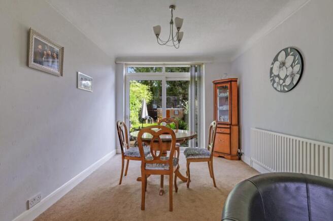 13-56ebJHPropWpen - 40 Kent House Lane - 14.jpg