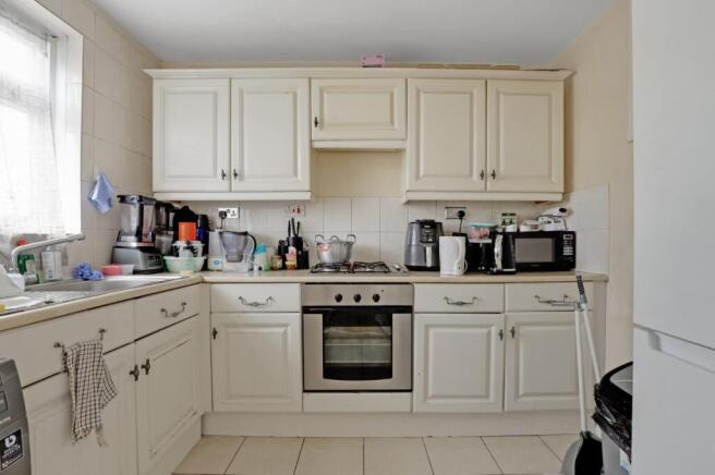 04-f171JHPropWpen - 26 Benwick Court - 25.jpg