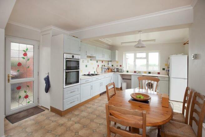 Kitchen / Breakfast Room 