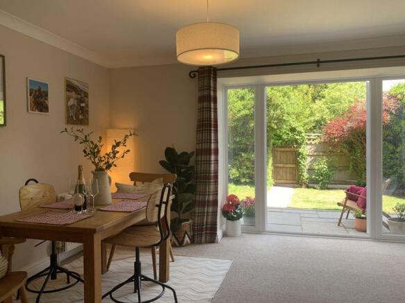 Dining Room / Garden