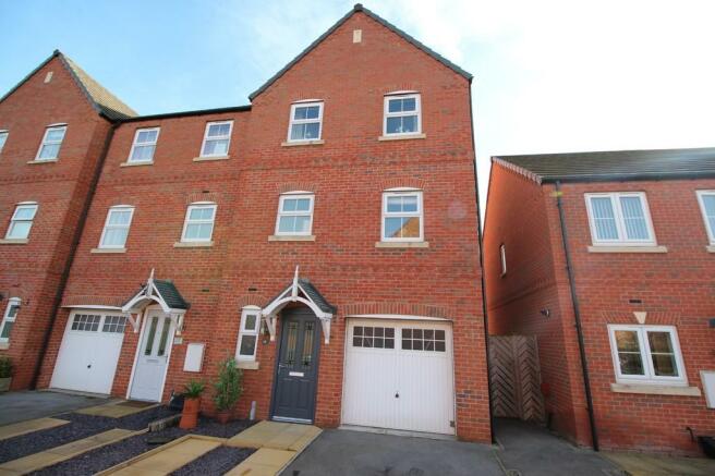 4 Bedroom End Of Terrace House For Sale In Johnsons Gardens Wath