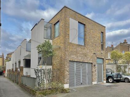 College Yard, Kentish Town, NW5