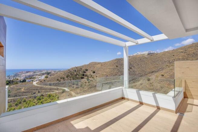 Terrace & mountain v