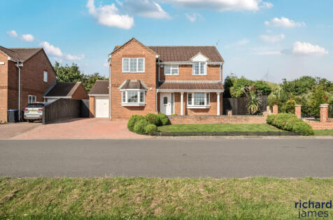 Marlowe Way, Royal Wootton Bassett, Swindon, SN4
