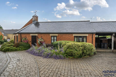 Manor Farm Court, Purton Stoke, SN5