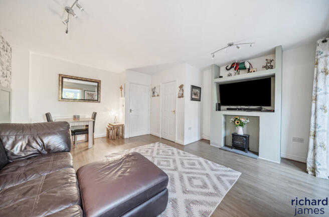 43fd1d6952584aeabc8ff40f6675e0bb