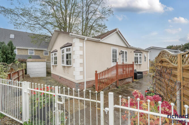 605a5fd651c849c7a28c30033b12c075