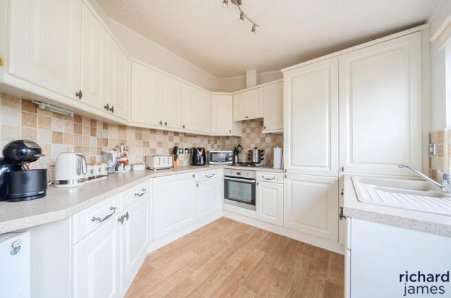 249728293b7c4b14b96ba6f927cc17d5