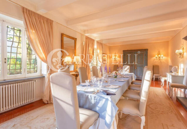 Elegante villa con p