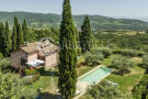Villa con piscina su