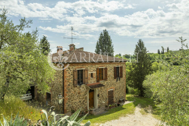 Casale in campagna a