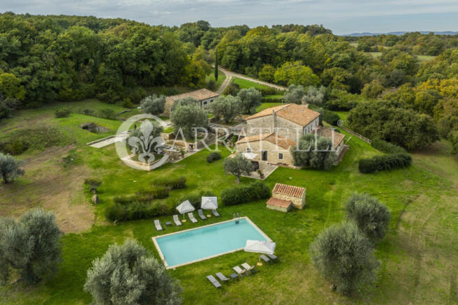 Casale d arte vicino