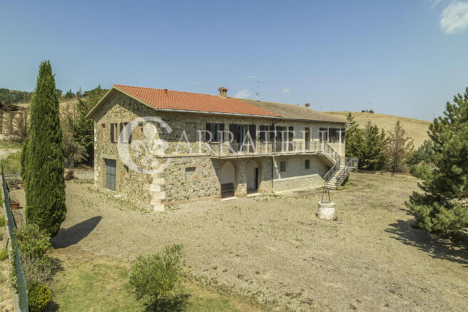 Casale con annessi i