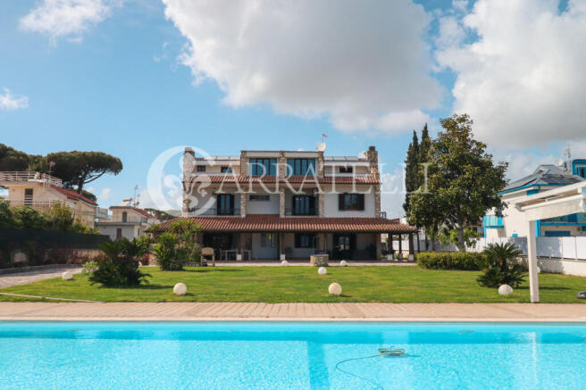 Villa di lusso front