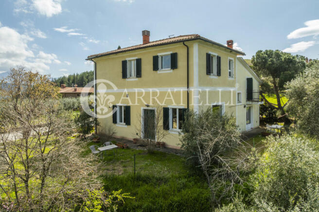 Villa Moderna a Cast
