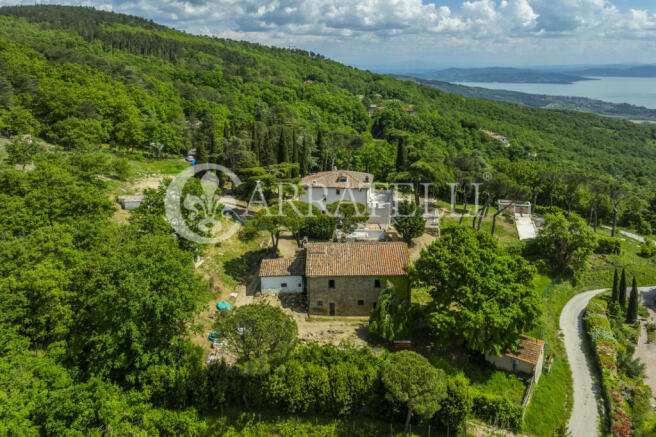Casale sul Lago Tras