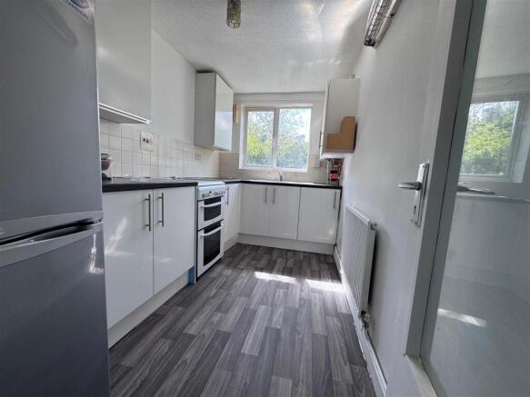 F5 EC Kitchen.jpg